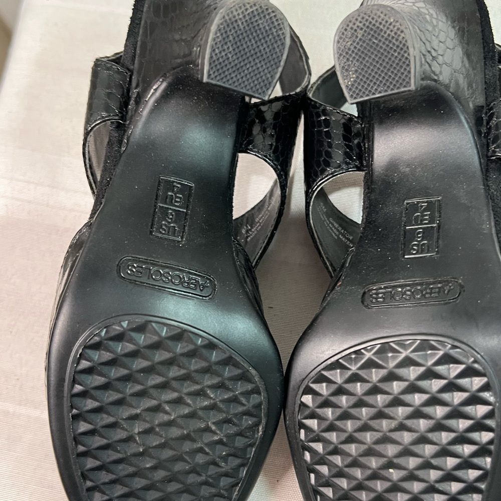 Aerosoles black vegan leather Ginerator snake embossed sandals size 6 - Picture 11 of 12